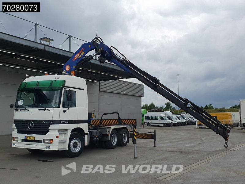 Mercedes-Benz Actros 2543 Actros 6X2 NL-Truck Liftachse 3-Pedals Kran PM 40 SP 2010 Euro 3 - Cap tractor: Foto 5 Mercedes-Benz Actros 2543 Actros 6X2 NL-Truck Liftachse 3-Pedals Kran PM 40 SP 2010 Euro 3 - Cap tractor: Foto 5