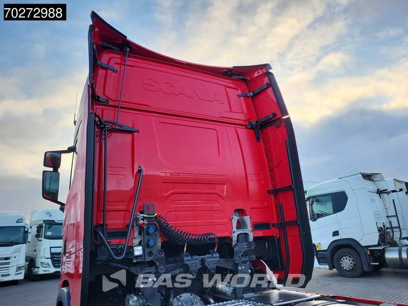 Scania S460 4X2 NEW! Retarder ACC Navi Standklima 2X Tanks - Cap tractor: Foto 3 Scania S460 4X2 NEW! Retarder ACC Navi Standklima 2X Tanks - Cap tractor: Foto 3