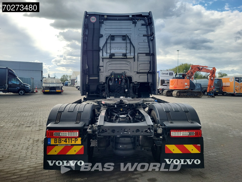 Volvo FH16 750 4X2 NL-Truck APK 08-2026! XL 2x Tanks Standklima ACC Alcoa's LED - Cap tractor: Foto 3 Volvo FH16 750 4X2 NL-Truck APK 08-2026! XL 2x Tanks Standklima ACC Alcoa's LED - Cap tractor: Foto 3