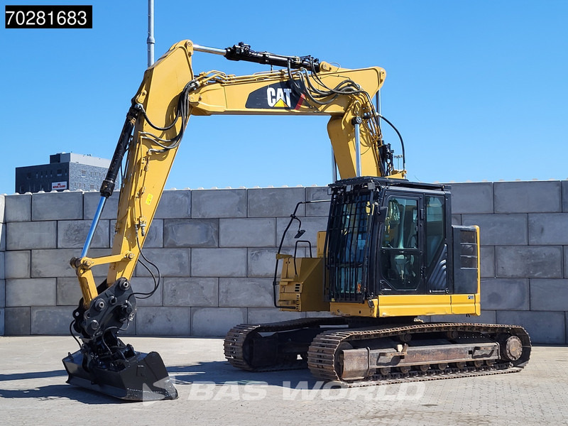 Caterpillar 325 F L 3 BUCKETS - VA BOOM - Excavator pe şenile: Foto 2 Caterpillar 325 F L 3 BUCKETS - VA BOOM - Excavator pe şenile: Foto 2
