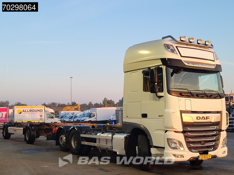 DAF XF 450 XF 6X2 NL-Truck Combi Retarder 2xTanks Lift-axle Standairco ACC Euro 6 - Camion transport containere/ Swap body: Foto 3 DAF XF 450 XF 6X2 NL-Truck Combi Retarder 2xTanks Lift-axle Standairco ACC Euro 6 - Camion transport containere/ Swap body: Foto 3