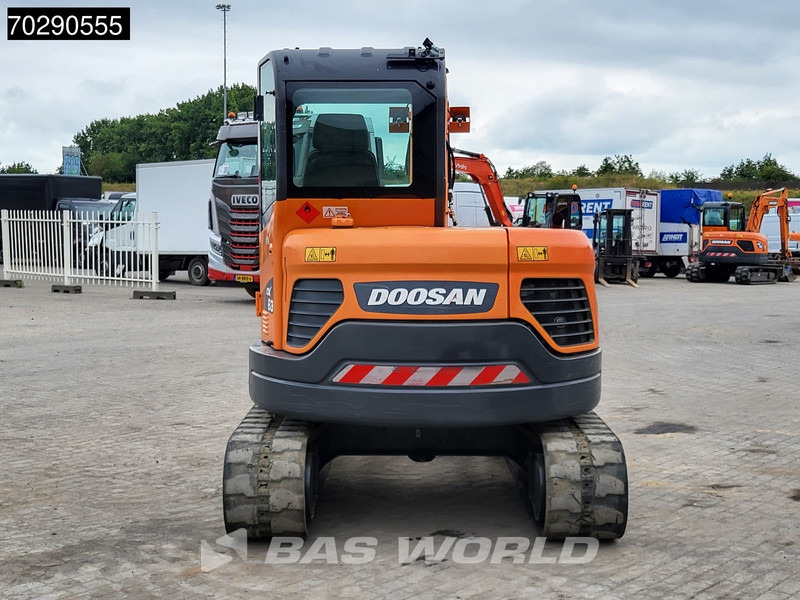 Doosan DX63-3 3 BUCKETS - A/C - Mini excavator: Foto 5 Doosan DX63-3 3 BUCKETS - A/C - Mini excavator: Foto 5