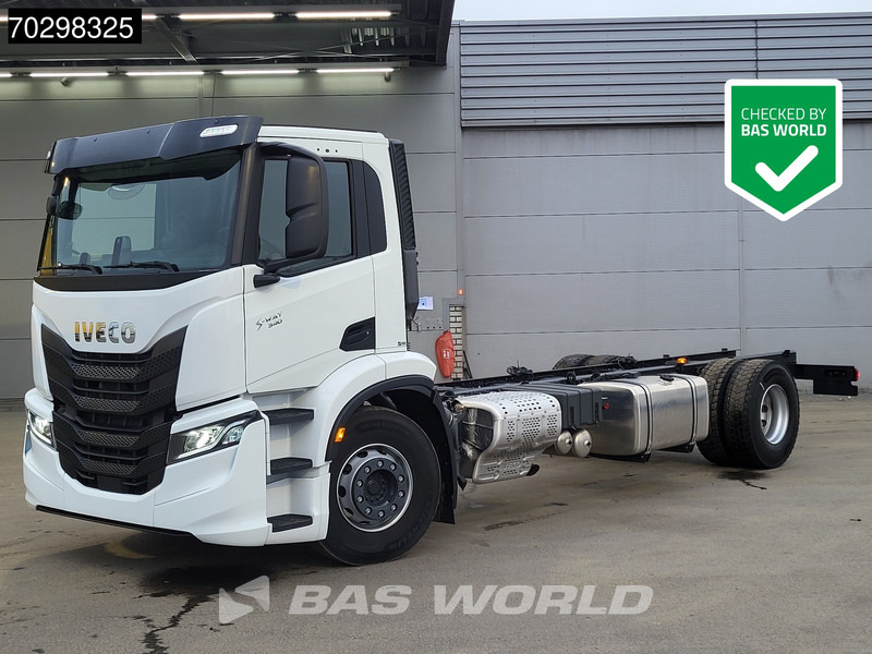 Iveco S-Way 340 4X2 NEW! Chassis Automatic LED Navi ACC Euro 6 - Camion şasiu: Foto 1 Iveco S-Way 340 4X2 NEW! Chassis Automatic LED Navi ACC Euro 6 - Camion şasiu: Foto 1