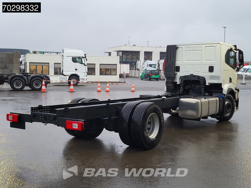 Iveco S-Way 340 4X2 NEW chassis! Automatic Navi ACC LED Euro 6 - Camion şasiu: Foto 5 Iveco S-Way 340 4X2 NEW chassis! Automatic Navi ACC LED Euro 6 - Camion şasiu: Foto 5