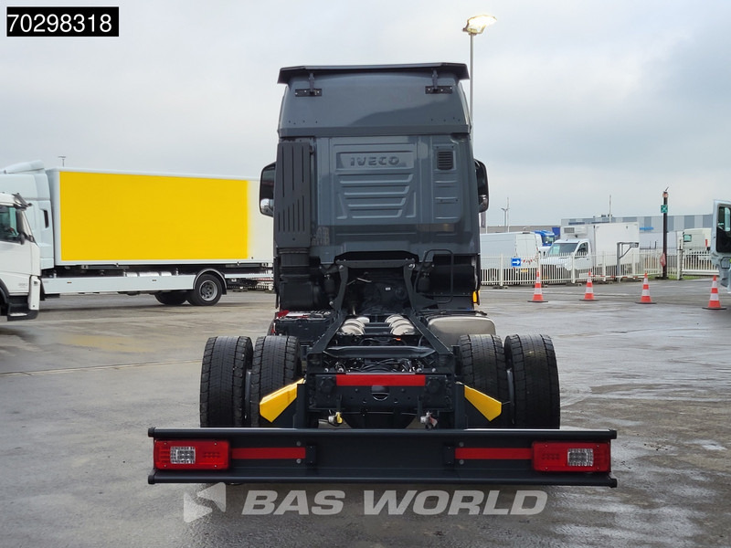 Iveco S-Way 460 4X2 NEW! Chassis FULL AIR ACC LED Euro 6 - Camion şasiu: Foto 3 Iveco S-Way 460 4X2 NEW! Chassis FULL AIR ACC LED Euro 6 - Camion şasiu: Foto 3