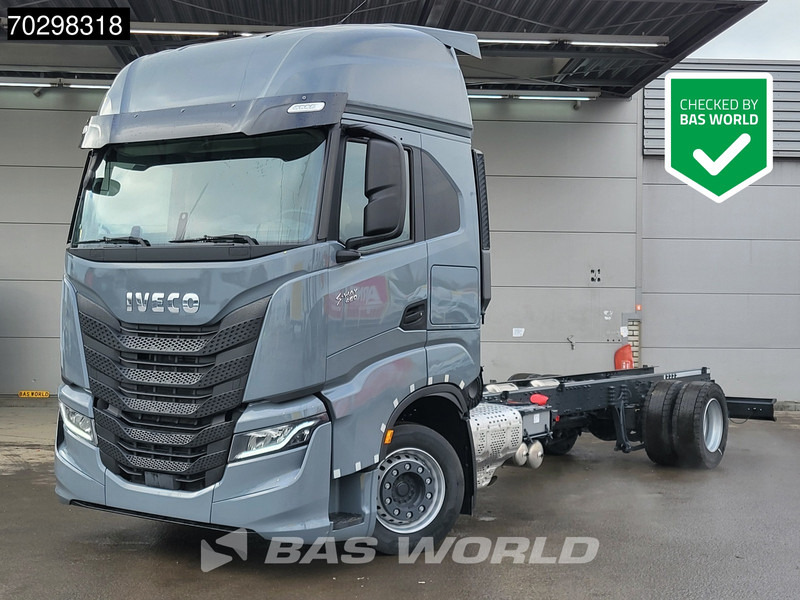 Iveco S-Way 460 4X2 NEW! Chassis FULL AIR ACC LED Euro 6 - Camion şasiu: Foto 1 Iveco S-Way 460 4X2 NEW! Chassis FULL AIR ACC LED Euro 6 - Camion şasiu: Foto 1