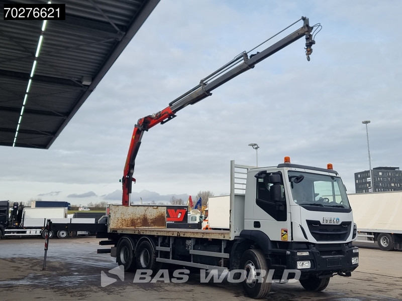 Iveco Trakker 360 6X4 Palfinger PK17.001 SLD Remote Steelsuspension Big-Axle - Camion platformă, Camion cu macara: Foto 3 Iveco Trakker 360 6X4 Palfinger PK17.001 SLD Remote Steelsuspension Big-Axle - Camion platformă, Camion cu macara: Foto 3