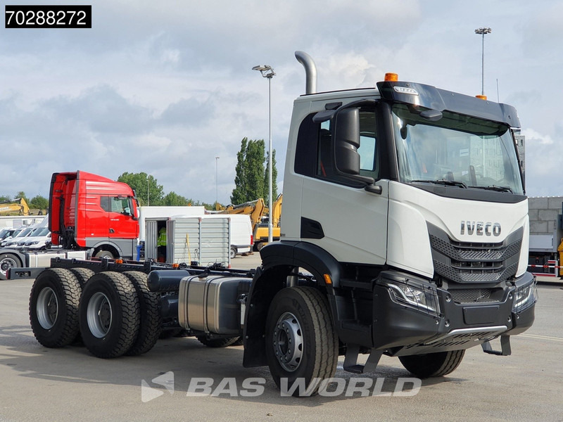 Iveco X-Way 460 6X4 New! Retarder steelsuspension Big-Axle Automatic Navi Euro 6 - Camion şasiu: Foto 3 Iveco X-Way 460 6X4 New! Retarder steelsuspension Big-Axle Automatic Navi Euro 6 - Camion şasiu: Foto 3