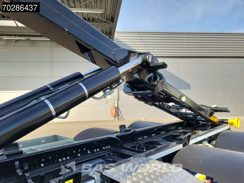 Iveco X-Way 580 6X2 Palfinger PHT20SLD5 Hooklift Lift+steering Axle Automatic Navi ACC LED Euro 6 - Camion cu cârlig: Foto 3 Iveco X-Way 580 6X2 Palfinger PHT20SLD5 Hooklift Lift+steering Axle Automatic Navi ACC LED Euro 6 - Camion cu cârlig: Foto 3