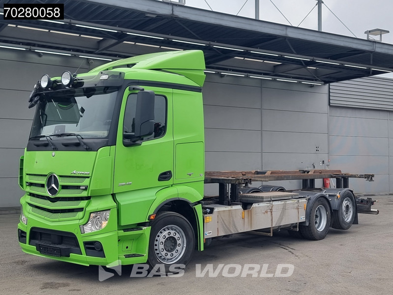 Mercedes-Benz Actros 2545 6X2 Hydraulic Liftable BDF system Lift+steering axle ADR Euro 6 - Camion transport containere/ Swap body: Foto 5 Mercedes-Benz Actros 2545 6X2 Hydraulic Liftable BDF system Lift+steering axle ADR Euro 6 - Camion transport containere/ Swap body: Foto 5