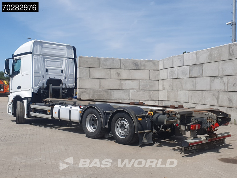 Mercedes-Benz Actros 2548 Actros 6X2 BDF ACC Xenon Liftachse Euro 6 - Camion transport containere/ Swap body: Foto 2 Mercedes-Benz Actros 2548 Actros 6X2 BDF ACC Xenon Liftachse Euro 6 - Camion transport containere/ Swap body: Foto 2