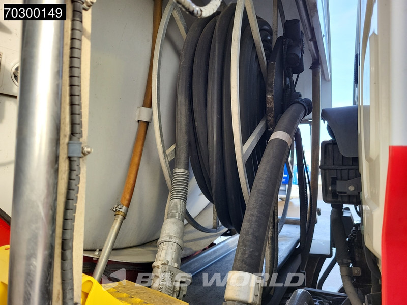 Camion cisternă pentru transport de combustibili Mercedes-Benz Antos 1824 4X2 13.500Liter Fuel tanker ADR Automatic Euro 6: Foto 12 Camion cisternă pentru transport de combustibili Mercedes-Benz Antos 1824 4X2 13.500Liter Fuel tanker ADR Automatic Euro 6: Foto 12