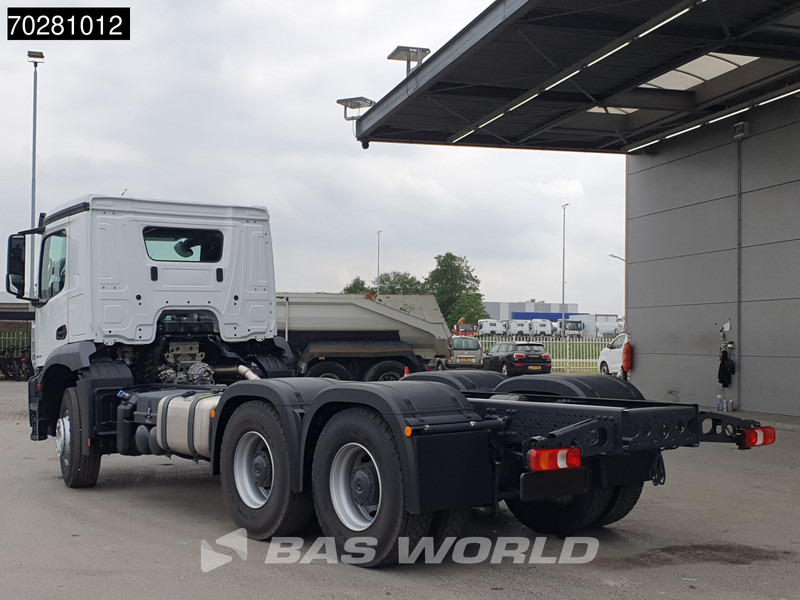 Mercedes-Benz Arocs 2636 6X4 NEW chassis Flange PTO Big-Axle Steelsuspension Euro 6 - Camion şasiu: Foto 2 Mercedes-Benz Arocs 2636 6X4 NEW chassis Flange PTO Big-Axle Steelsuspension Euro 6 - Camion şasiu: Foto 2