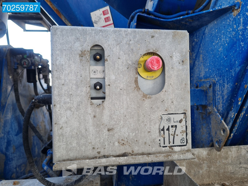 Autopompă de beton Mercedes-Benz Arocs 3251 8X4 PUMI Putzmeister TMM 24 + Liebherr 7m3 Mixer Retarder Euro 6: Foto 18