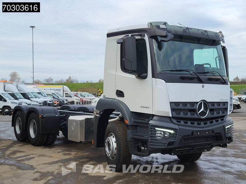 Mercedes-Benz Arocs 3340 6X4 NEW! Euro 5 Full Steel Big Axle Automatic - Camion şasiu: Foto 3 Mercedes-Benz Arocs 3340 6X4 NEW! Euro 5 Full Steel Big Axle Automatic - Camion şasiu: Foto 3