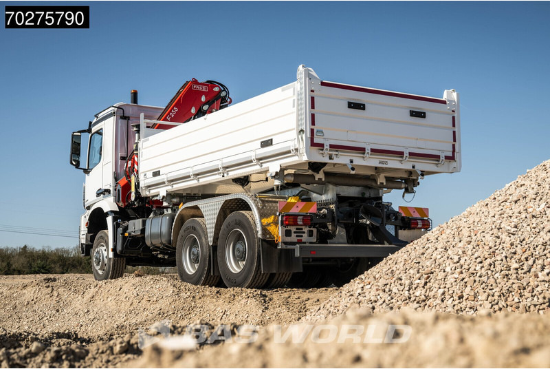 Mercedes-Benz Arocs 3348 6X6 Full Steel Retarder Fassi 25T/M Crane Kran Euro 6 - Camion basculantă, Camion cu macara: Foto 5 Mercedes-Benz Arocs 3348 6X6 Full Steel Retarder Fassi 25T/M Crane Kran Euro 6 - Camion basculantă, Camion cu macara: Foto 5