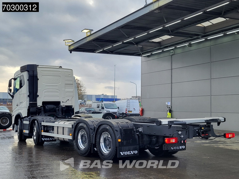 Volvo FH16 750 FH16 8X4 NEW 8x4 chassis! Air suspension Big-Axle Automatic VEB+ Euro 6 - Camion şasiu: Foto 2 Volvo FH16 750 FH16 8X4 NEW 8x4 chassis! Air suspension Big-Axle Automatic VEB+ Euro 6 - Camion şasiu: Foto 2