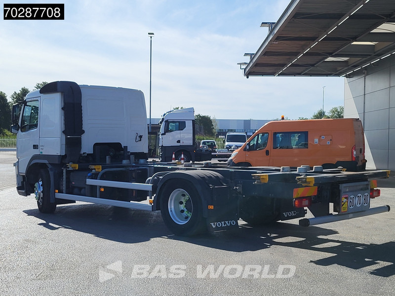 Volvo FM 330 4X2 4,60m Wheelbase BDF Automatic Euro 5 - Camion transport containere/ Swap body: Foto 2 Volvo FM 330 4X2 4,60m Wheelbase BDF Automatic Euro 5 - Camion transport containere/ Swap body: Foto 2