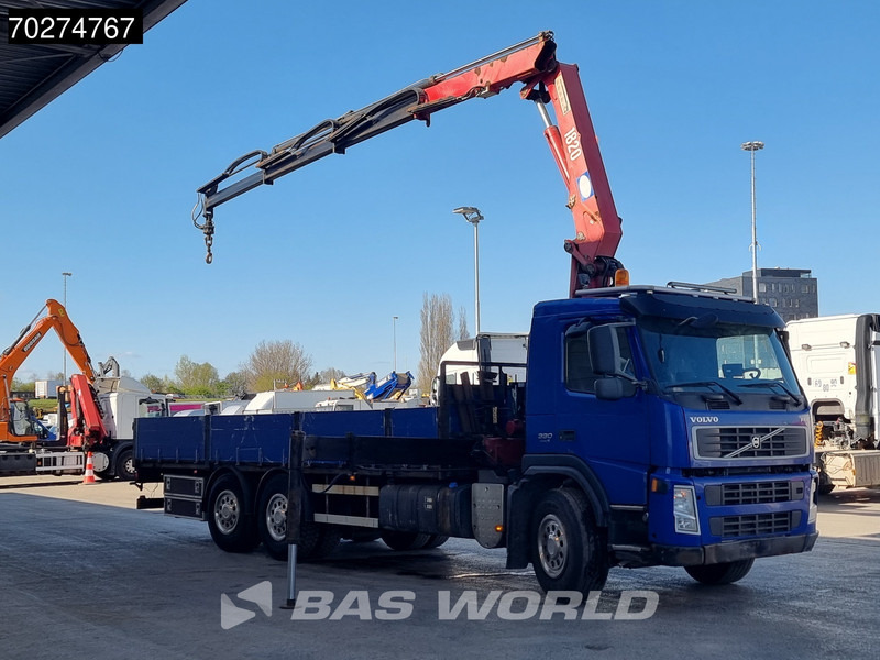 Volvo FM 330 6X2 HMF 1820 K3 Kran Crane Lift+Steering Axle Xenon Euro 5 - Camion platformă, Camion cu macara: Foto 3 Volvo FM 330 6X2 HMF 1820 K3 Kran Crane Lift+Steering Axle Xenon Euro 5 - Camion platformă, Camion cu macara: Foto 3