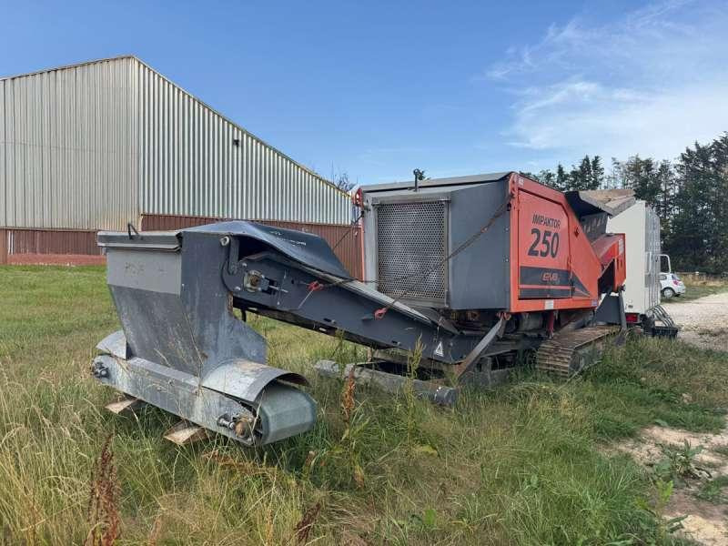 ARJES IMPAKTOR 250 EVO + crible embarqué - Ataşament: Foto 2 ARJES IMPAKTOR 250 EVO + crible embarqué - Ataşament: Foto 2