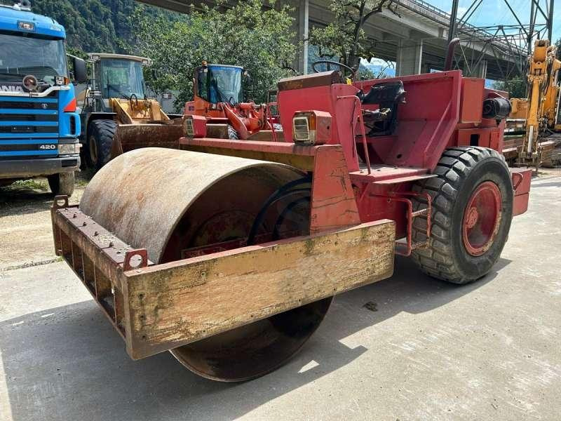 Bitelli BORA C 80 MACHINE SUISSE - Cilindru compactor mixt: Foto 2 Bitelli BORA C 80 MACHINE SUISSE - Cilindru compactor mixt: Foto 2