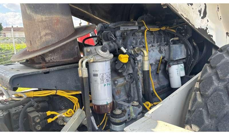 Bomag BW219 DH-4 - Cilindru compactor mixt: Foto 4 Bomag BW219 DH-4 - Cilindru compactor mixt: Foto 4