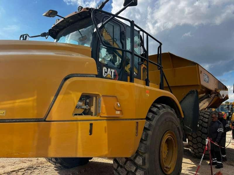 Caterpillar 740GC - Camion articulat: Foto 3 Caterpillar 740GC - Camion articulat: Foto 3