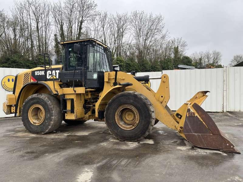 Încărcător frontal pe pneuri Caterpillar 950K: Foto 1