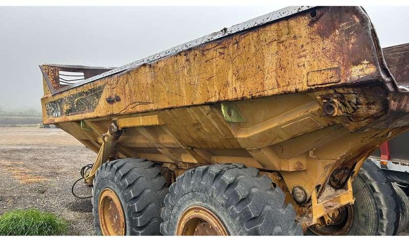 Caterpillar D250B - Remorcă basculantă: Foto 3 Caterpillar D250B - Remorcă basculantă: Foto 3