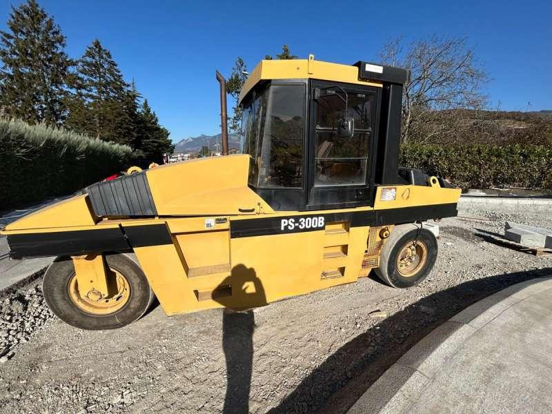 Caterpillar PS300B - Compactor cu pneuri: Foto 3 Caterpillar PS300B - Compactor cu pneuri: Foto 3