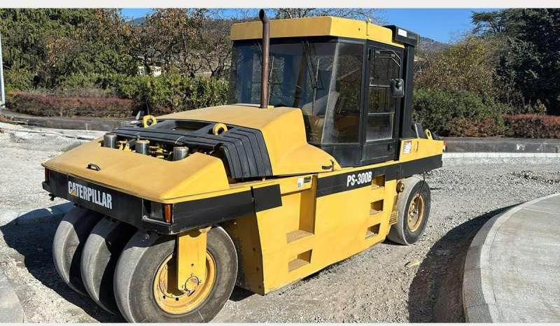 Caterpillar PS300B - Compactor cu pneuri: Foto 2 Caterpillar PS300B - Compactor cu pneuri: Foto 2