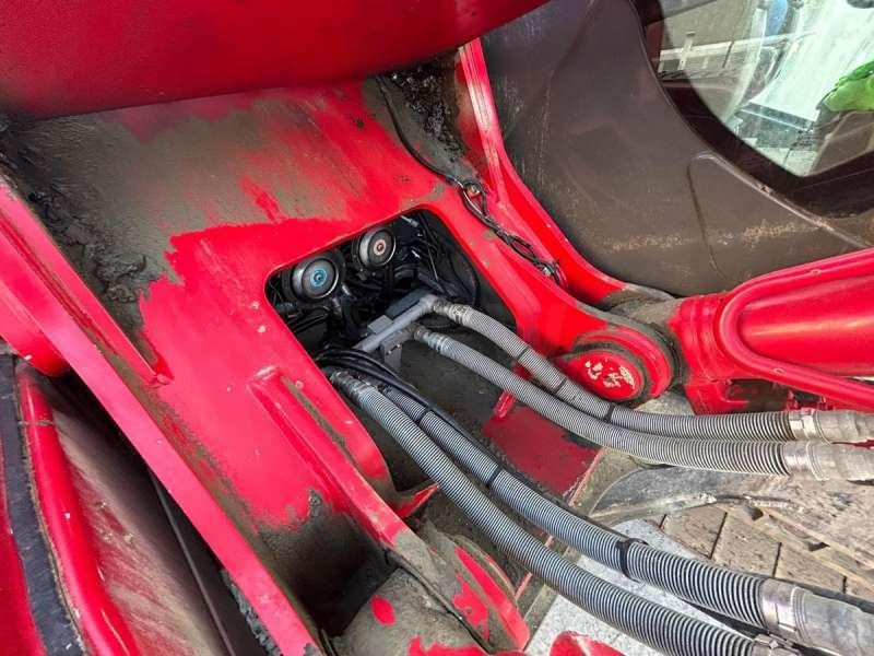 Excavator pe şenile Hitachi ZX400LCH-3: Foto 36 Excavator pe şenile Hitachi ZX400LCH-3: Foto 36