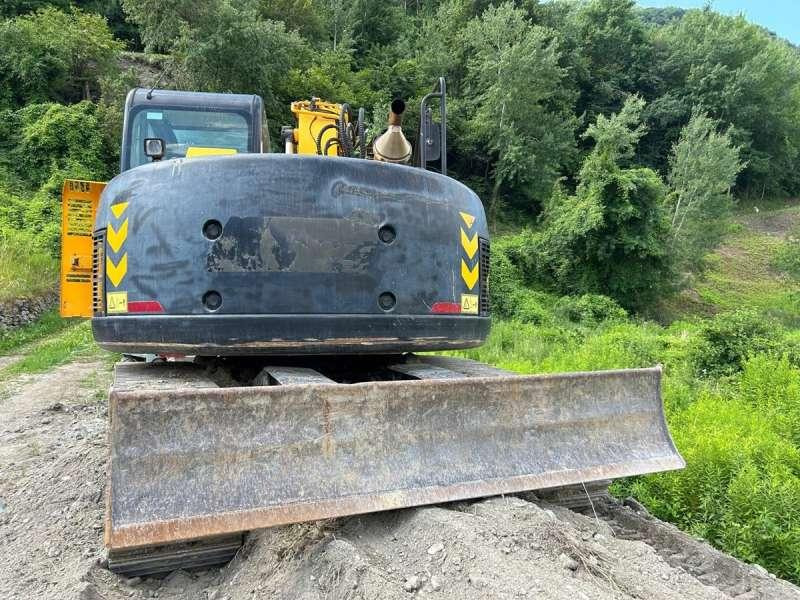 Jcb JZ140LC MACHINE SUISSE - Excavator pe şenile: Foto 2 Jcb JZ140LC MACHINE SUISSE - Excavator pe şenile: Foto 2