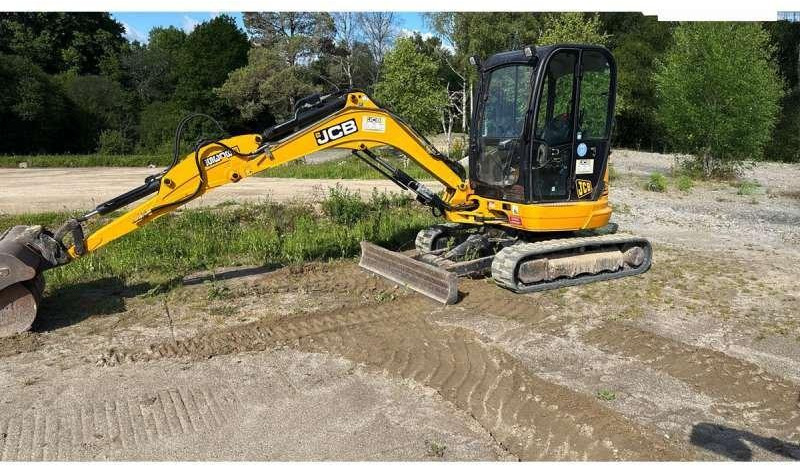 Jcb Mini Pelle 8035ZTS - Mini excavator: Foto 1 Jcb Mini Pelle 8035ZTS - Mini excavator: Foto 1