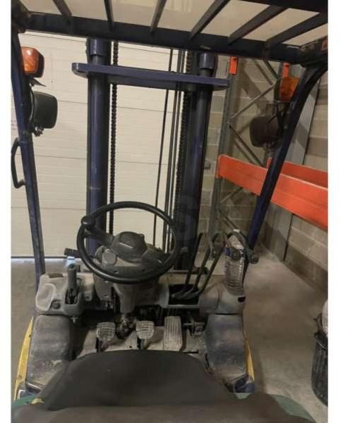 Komatsu FD25T-14 - Stivuitor diesel: Foto 3 Komatsu FD25T-14 - Stivuitor diesel: Foto 3