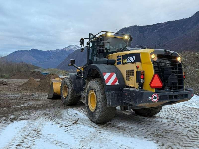 Komatsu WA380-8 - Încărcător frontal pe pneuri: Foto 4 Komatsu WA380-8 - Încărcător frontal pe pneuri: Foto 4