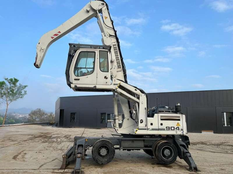 Liebherr A904C Litronic - Excavator pentru manipulare de materiale: Foto 1 Liebherr A904C Litronic - Excavator pentru manipulare de materiale: Foto 1