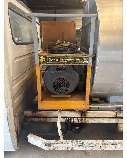 Mercedes 410 A EMULSION + TREMI GRAVILLON - Gudronator: Foto 4 Mercedes 410 A EMULSION + TREMI GRAVILLON - Gudronator: Foto 4