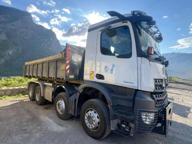 Mercedes AROCS 3253 8X4 - Camion basculantă: Foto 1 Mercedes AROCS 3253 8X4 - Camion basculantă: Foto 1