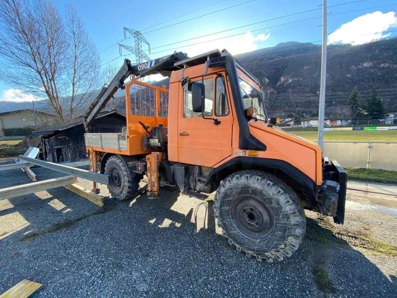 Mercedes UNIMOG U 140 MACHINE SUISSE - Camion basculantă: Foto 1 Mercedes UNIMOG U 140 MACHINE SUISSE - Camion basculantă: Foto 1