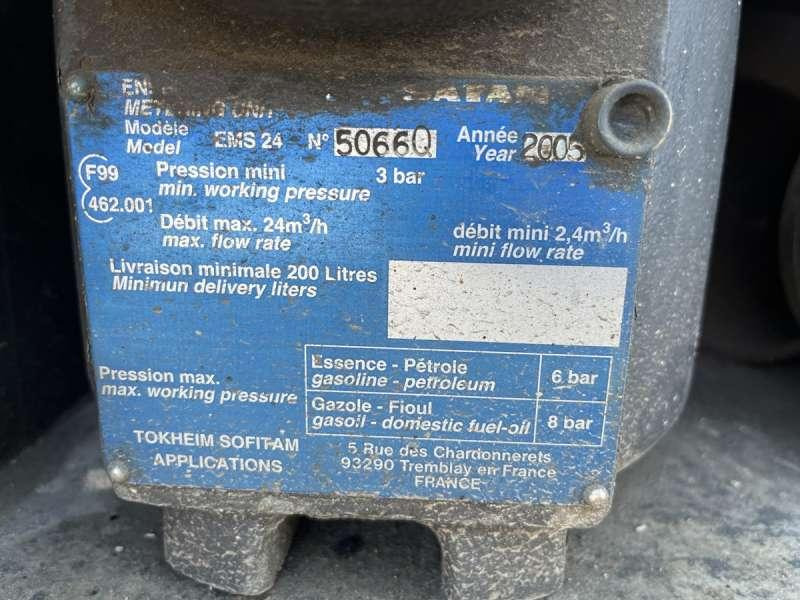 Camion cisternă Renault MIDLUM 180 DCI: Foto 30 Camion cisternă Renault MIDLUM 180 DCI: Foto 30