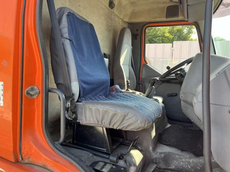 Camion cisternă Renault MIDLUM 180 DCI: Foto 40 Camion cisternă Renault MIDLUM 180 DCI: Foto 40