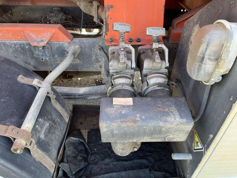 Camion cisternă Renault MIDLUM 180 DCI: Foto 26 Camion cisternă Renault MIDLUM 180 DCI: Foto 26