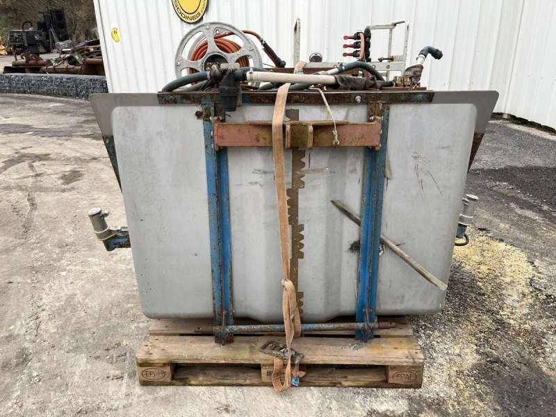 Tecnoma CUVE DE TRAITEMENT PHYTO - Maşină de erbicidat purtata: Foto 1 Tecnoma CUVE DE TRAITEMENT PHYTO - Maşină de erbicidat purtata: Foto 1