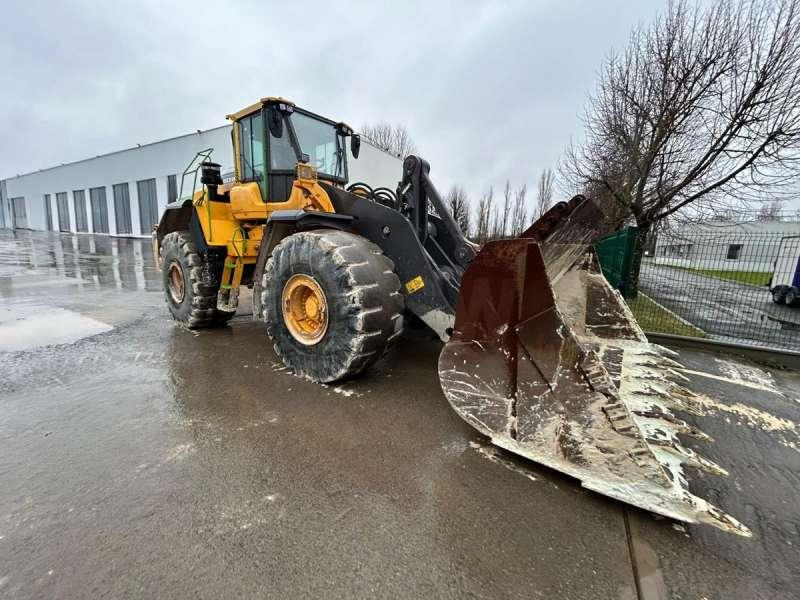 Volvo L220H - Încărcător frontal pe pneuri: Foto 2 Volvo L220H - Încărcător frontal pe pneuri: Foto 2