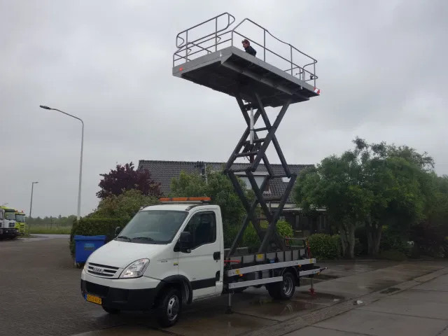 Iveco Daily 40C15 SKY WORKER PLATFORM - Autoutilitară: Foto 1 Iveco Daily 40C15 SKY WORKER PLATFORM - Autoutilitară: Foto 1