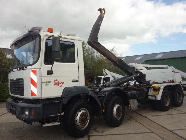MAN 35-364 8X4 - Camion cu cârlig: Foto 3 MAN 35-364 8X4 - Camion cu cârlig: Foto 3