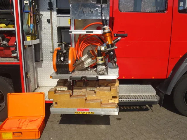 MAN LE 250 godiva pump with holmatro set - Autospeciala de stins incendii: Foto 3 MAN LE 250 godiva pump with holmatro set - Autospeciala de stins incendii: Foto 3