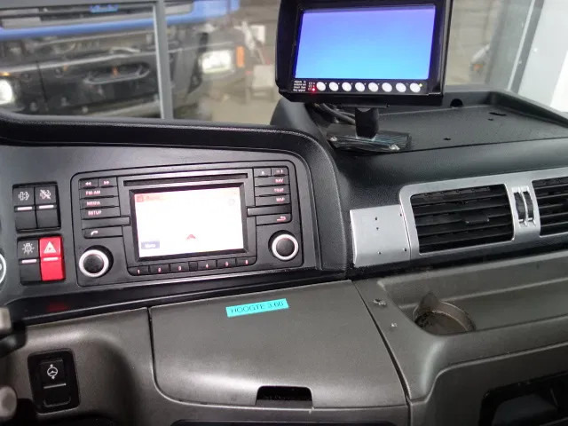 MAN TGM 18-290 - Camion platformă: Foto 5 MAN TGM 18-290 - Camion platformă: Foto 5