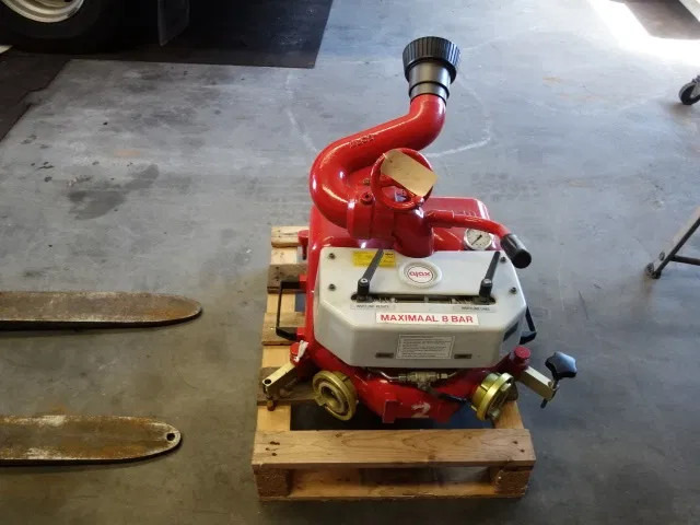 Mercedes-Benz 1325 MOBIL WATER CANON - Autospeciala de stins incendii: Foto 1 Mercedes-Benz 1325 MOBIL WATER CANON - Autospeciala de stins incendii: Foto 1